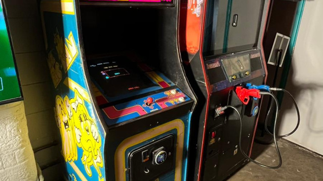 Ms Pac-Man and House of the Dead arcade machines